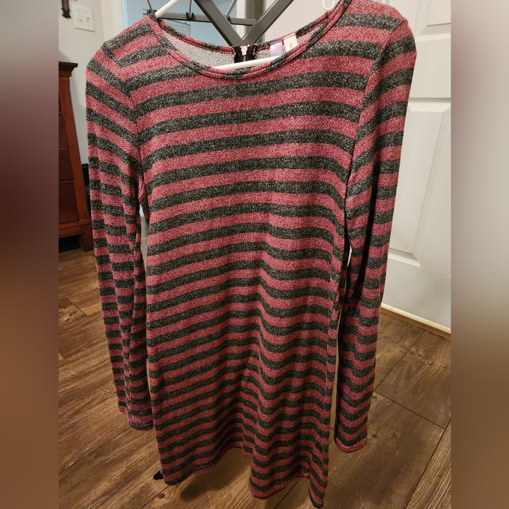 Alya Size S black and red stripped long sleeve dress